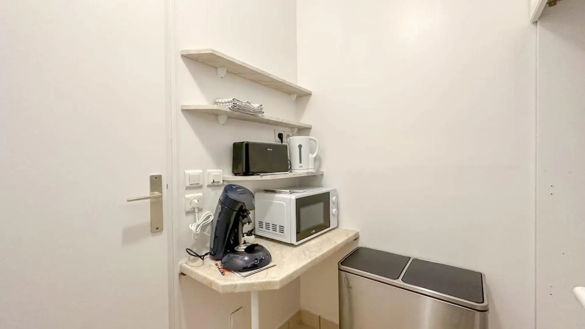 Flexliving - Whole Apartment - Hillairet Paris France